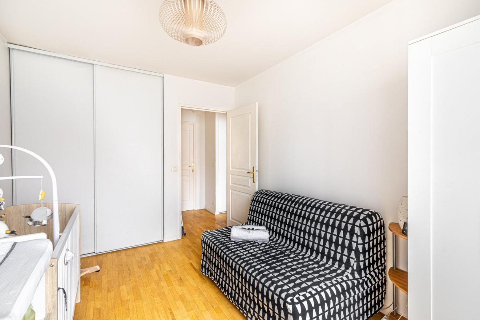 Guestready - Red Letters In Montrouge Lejlighed Eksteriør billede